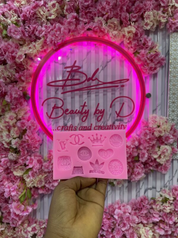 Logo mold