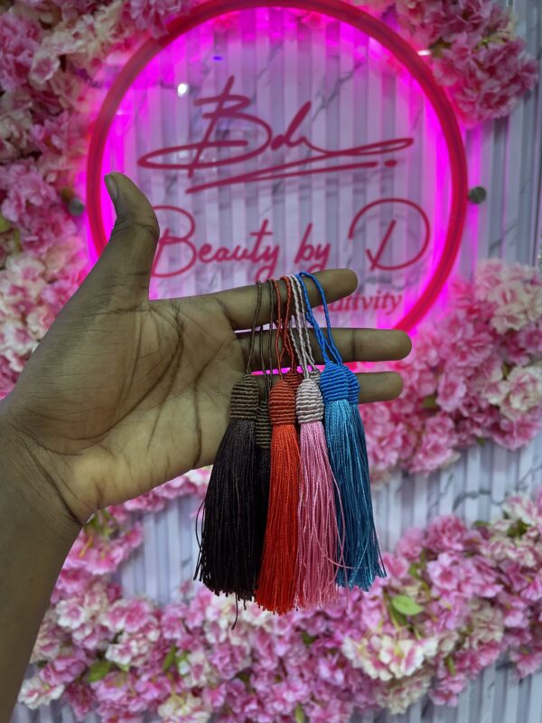 Big tassel design